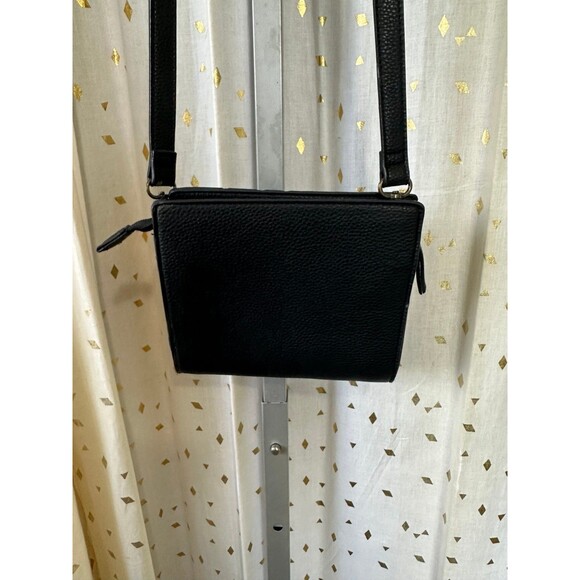 Roxy Women's Stand for the Sun Small Pebble Leather Zipper Closure Shoulder Bag - Picture 3 of 6